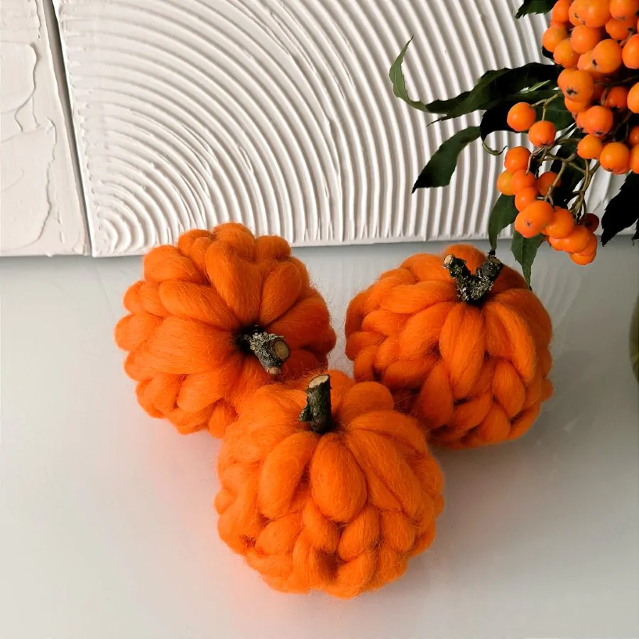 Mini dýně pletená z ovčí vlny, oranžová - Obrázek 2